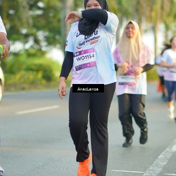 Runner Photo 7771115