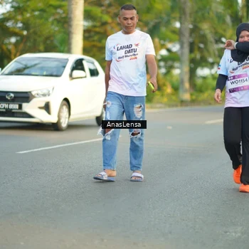 Runner Photo 7771120