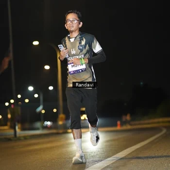 Runner Photo 7771127