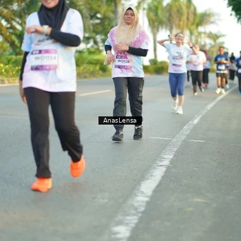 Runner Photo 7771131