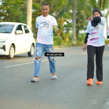 Runner Photo 7771140
