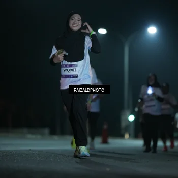 Runner Photo 7771142