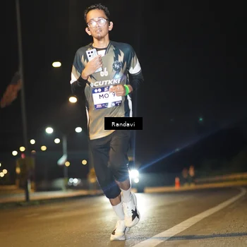 Runner Photo 7771151