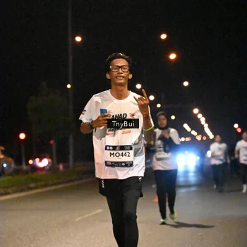Runner Photo 7771187
