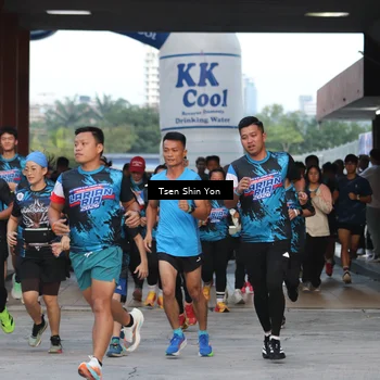 Runner Photo 7771215