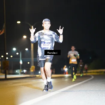 Runner Photo 7771244