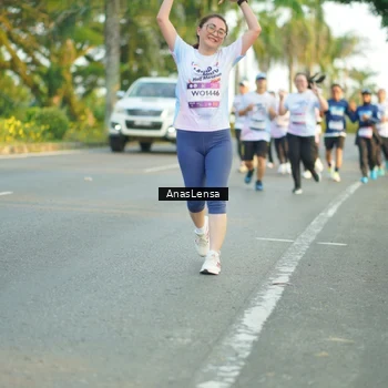 Runner Photo 7771258