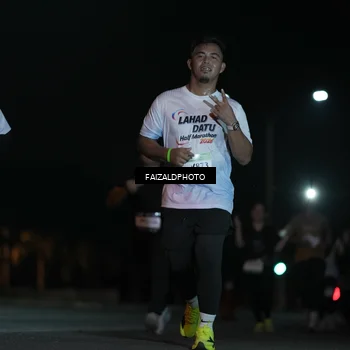Runner Photo 7771287