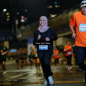 Runner Photo 7771293