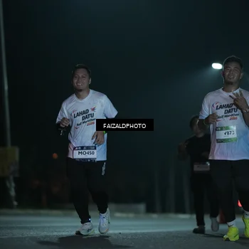 Runner Photo 7771306