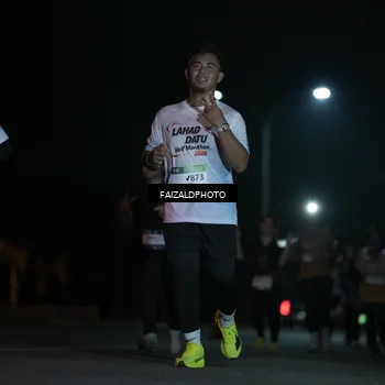 Runner Photo 7771319
