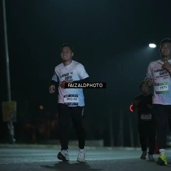 Runner Photo 7771324