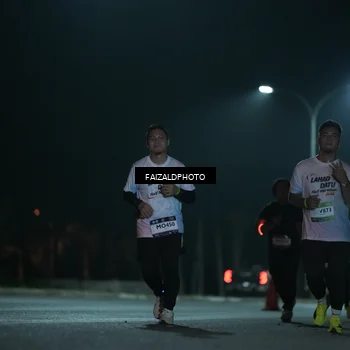 Runner Photo 7771347