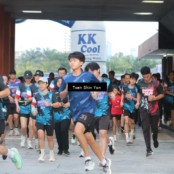 Runner Photo 7771358