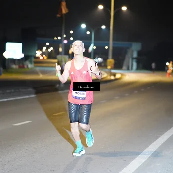 Runner Photo 7771372