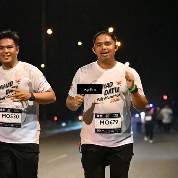 Runner Photo 7771383