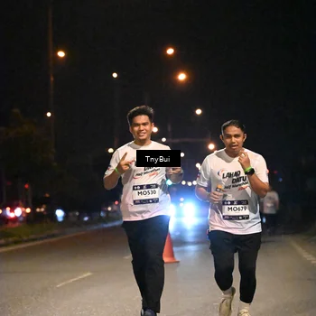 Runner Photo 7771387