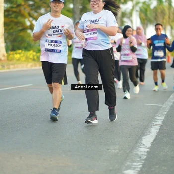 Runner Photo 7771414
