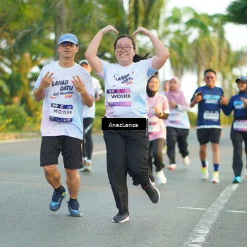Runner Photo 7771423
