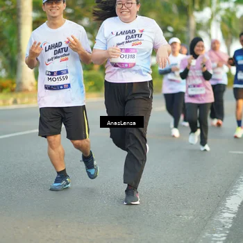 Runner Photo 7771450