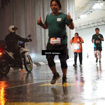 Runner Photo 7771467