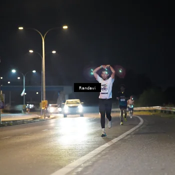 Runner Photo 7771476