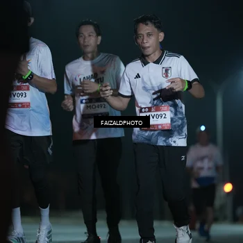 Runner Photo 7771557