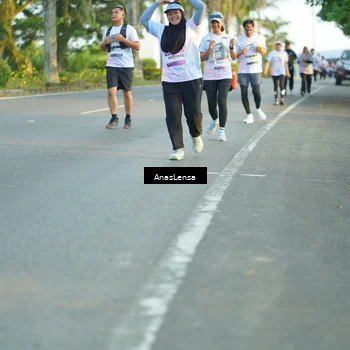 Runner Photo 7771566