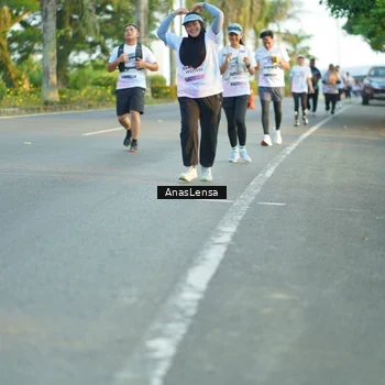 Runner Photo 7771583