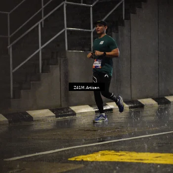 Runner Photo 7771641