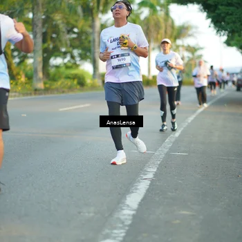 Runner Photo 7771646