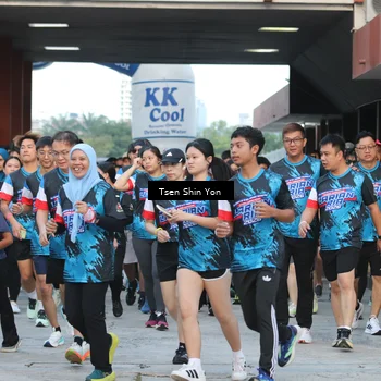 Runner Photo 7771664