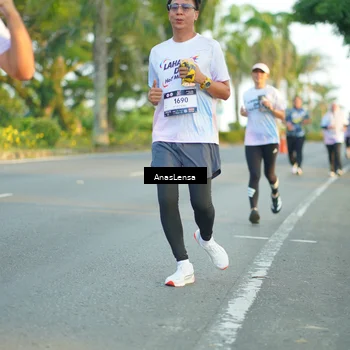 Runner Photo 7771665