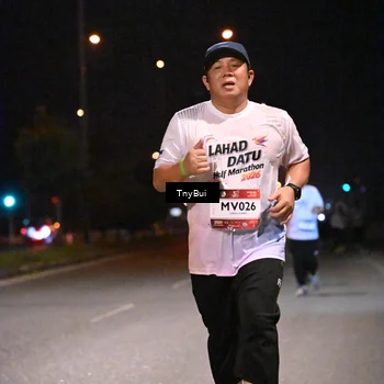 Runner Photo 7771675