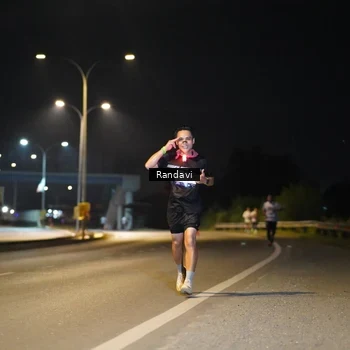 Runner Photo 7771683