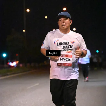 Runner Photo 7771699
