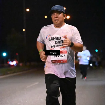 Runner Photo 7771702