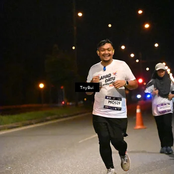 Runner Photo 7771710