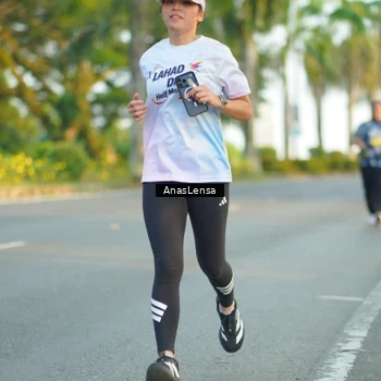 Runner Photo 7771740