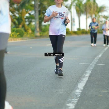Runner Photo 7771744