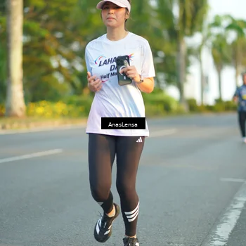 Runner Photo 7771773