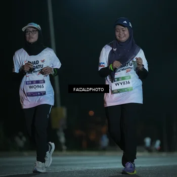 Runner Photo 7771775