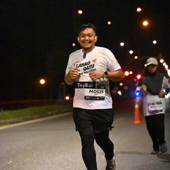 Runner Photo 7771789