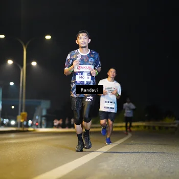 Runner Photo 7771792