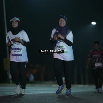 Runner Photo 7771798