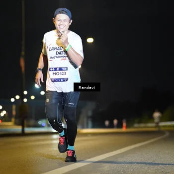 Runner Photo 7771809