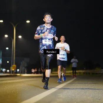 Runner Photo 7771813