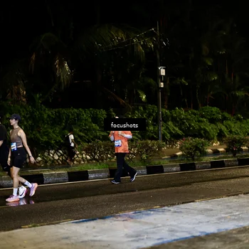 Runner Photo 7771819