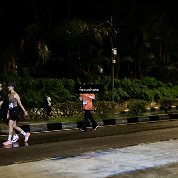 Runner Photo 7771844