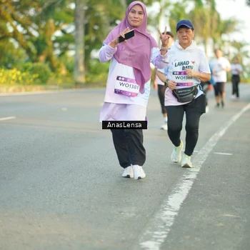 Runner Photo 7771874